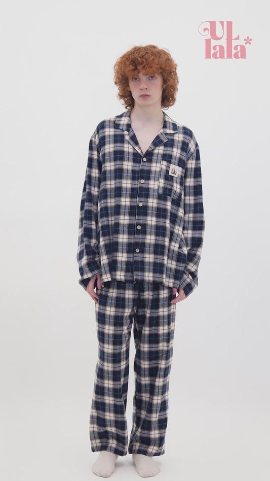 ULLALA Closure men’s homewear pajama set with classic plaid pattern